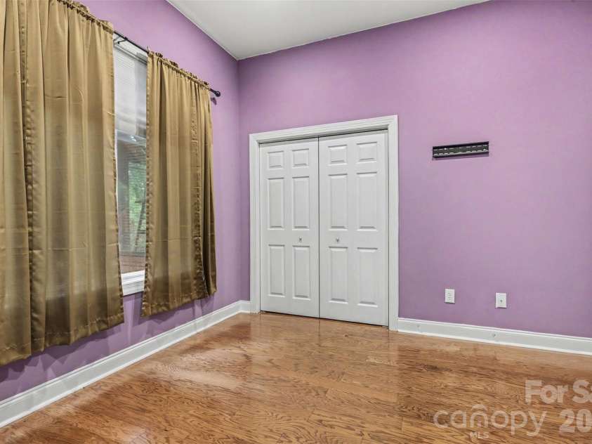 621 Crystal Bay Drive, Denton, NC 27239.  MLS# CAR4376469, YatesRealty ID 20953. 