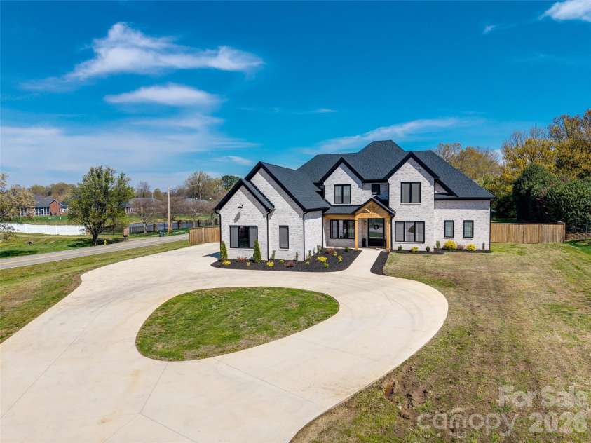 3922 Karrington Place, Monroe, NC 28110.  MLS# CAR4360074, YatesRealty ID 20954. 