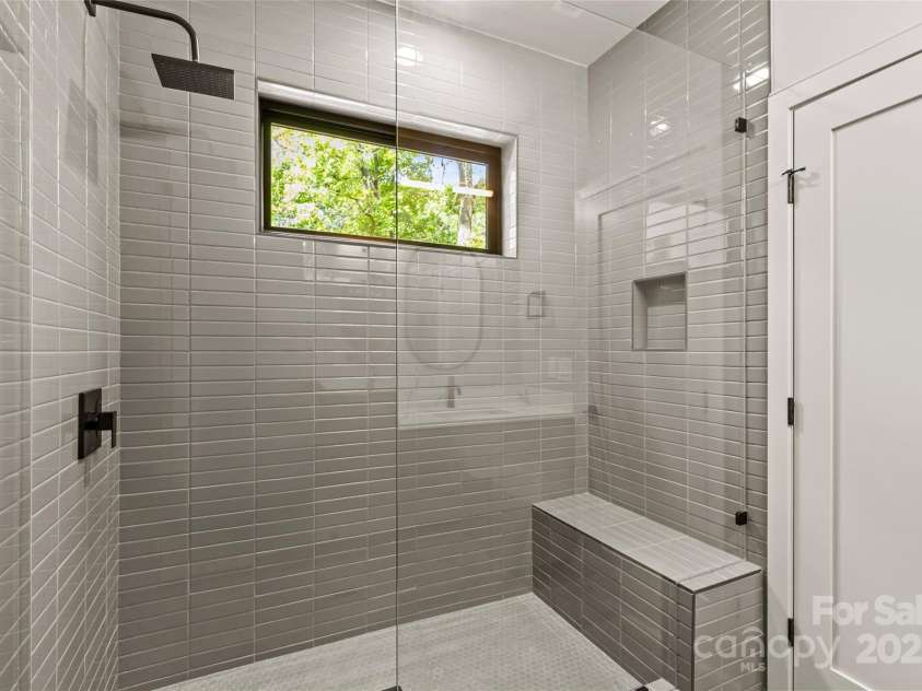 624 Heather Lane, Charlotte, NC 28209.  MLS# CAR4253942, YatesRealty ID 20954. 