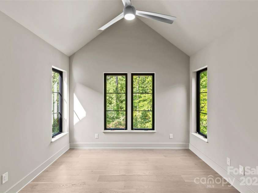 624 Heather Lane, Charlotte, NC 28209.  MLS# CAR4253942, YatesRealty ID 20954. 