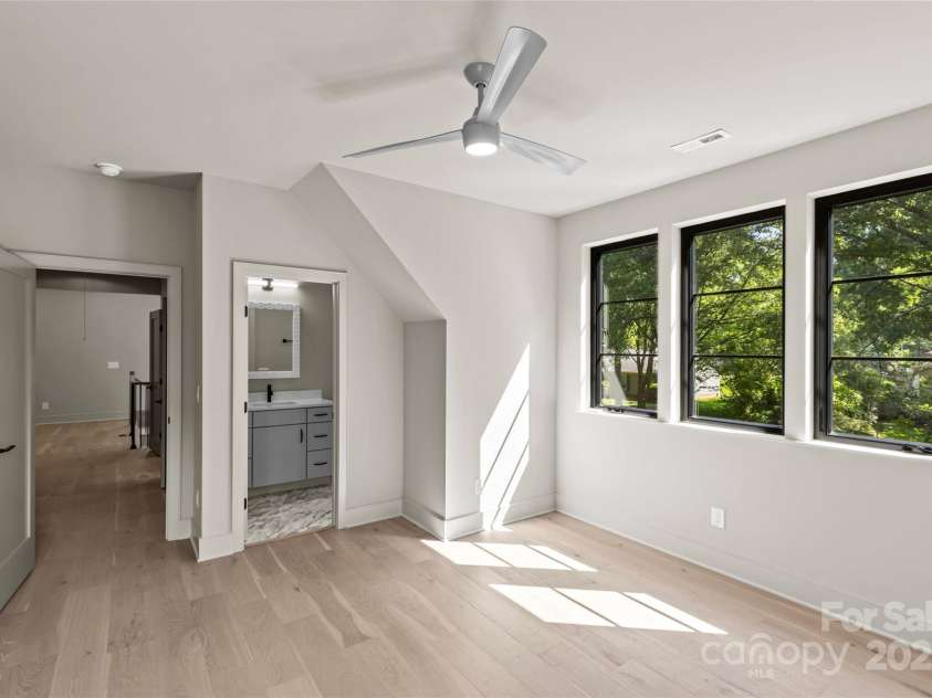 624 Heather Lane, Charlotte, NC 28209.  MLS# CAR4253942, YatesRealty ID 20954. 