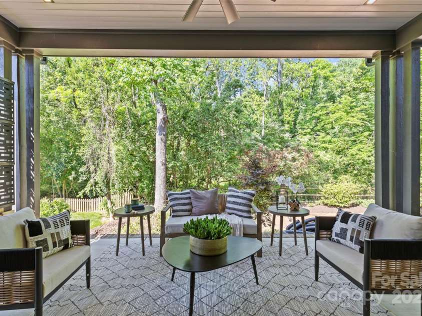 624 Heather Lane, Charlotte, NC 28209.  MLS# CAR4253942, YatesRealty ID 20954. 