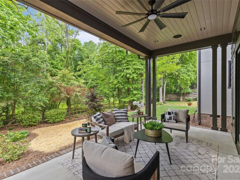 624 Heather Lane, Charlotte, NC 28209.  MLS# CAR4253942, YatesRealty ID 20954. 