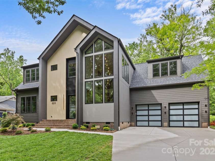 624 Heather Lane, Charlotte, NC 28209.  MLS# CAR4253942, YatesRealty ID 20954. 
