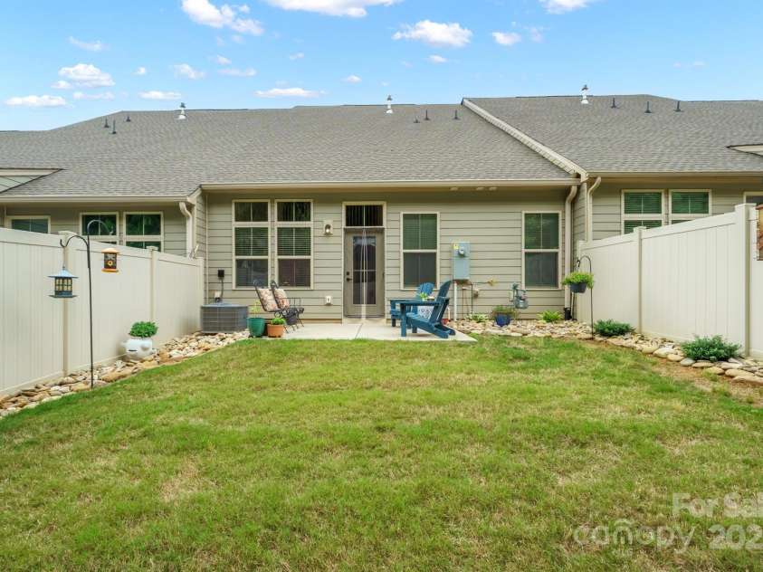 117 Lanyard Drive, Mooresville, NC 28117.  MLS# CAR4259128, YatesRealty ID 20955. 