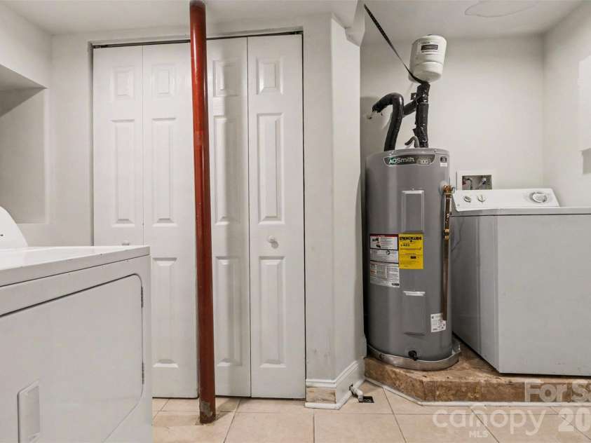 7609 Holly Grove Court, Charlotte, NC 28227.  MLS# CAR4371420, YatesRealty ID 20955. 