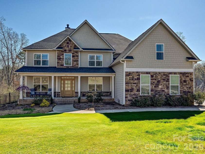 1052 Lakefront Woods, Belmont, NC 28012.  MLS# CAR4357505, YatesRealty ID 20956. 