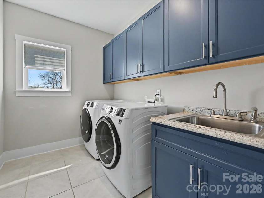 1052 Lakefront Woods, Belmont, NC 28012.  MLS# CAR4357505, YatesRealty ID 20956. 