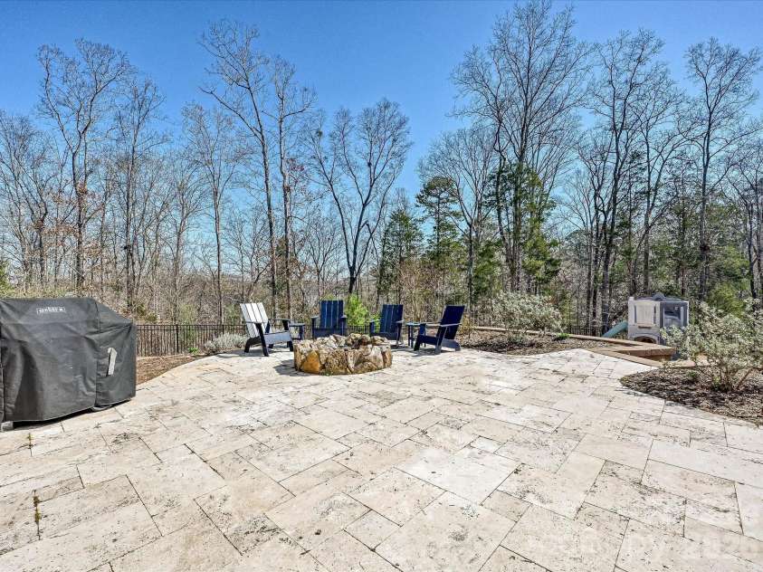 1052 Lakefront Woods, Belmont, NC 28012.  MLS# CAR4357505, YatesRealty ID 20956. 