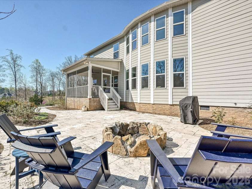 1052 Lakefront Woods, Belmont, NC 28012.  MLS# CAR4357505, YatesRealty ID 20956. 
