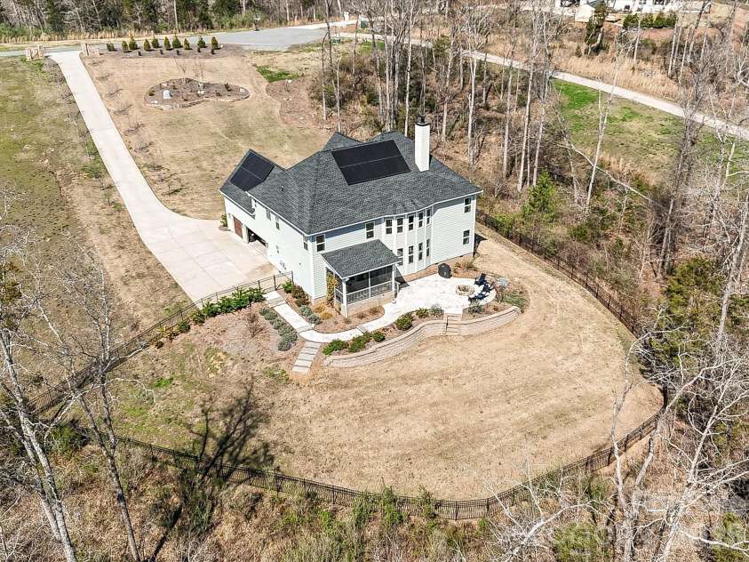 1052 Lakefront Woods, Belmont, NC 28012.  MLS# CAR4357505, YatesRealty ID 20956. 