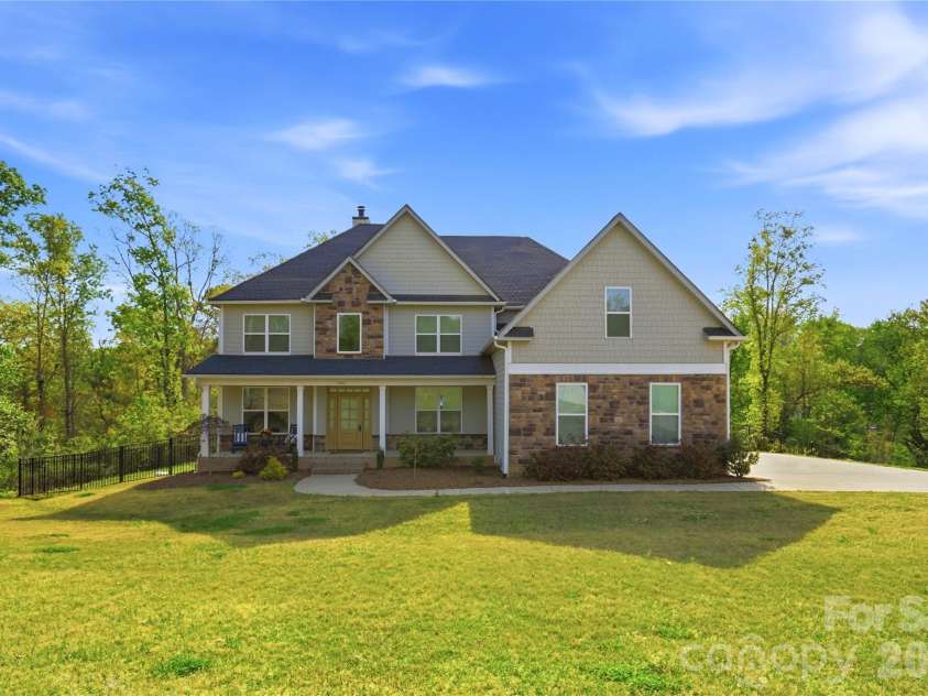 1052 Lakefront Woods, Belmont, NC 28012.  MLS# CAR4357505, YatesRealty ID 20956. 