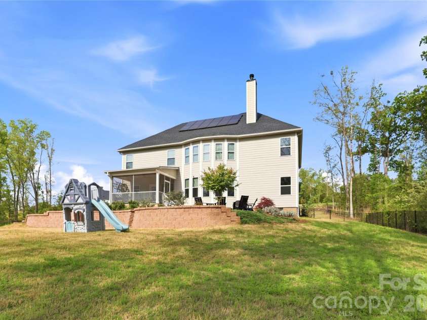 1052 Lakefront Woods, Belmont, NC 28012.  MLS# CAR4357505, YatesRealty ID 20956. 