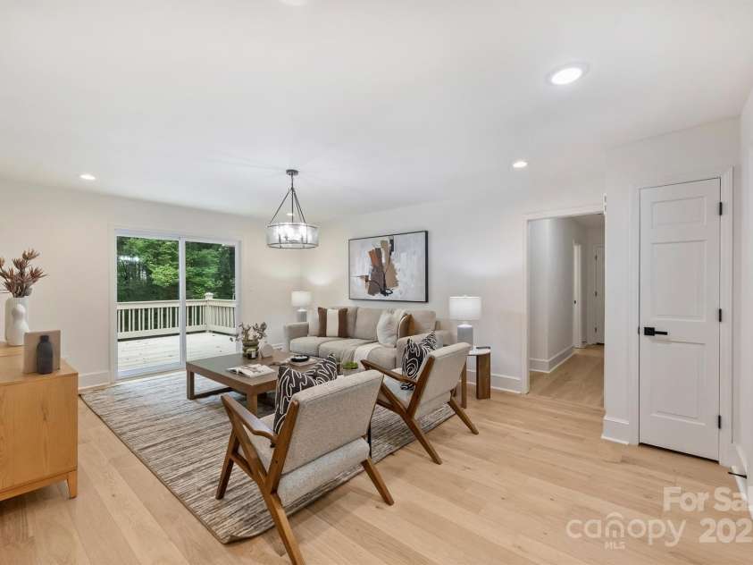 9520 Squirrel Hollow Lane, Charlotte, NC 28270.  MLS# CAR4290634, YatesRealty ID 20956. 