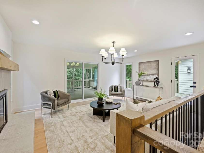 9520 Squirrel Hollow Lane, Charlotte, NC 28270.  MLS# CAR4290634, YatesRealty ID 20956. 