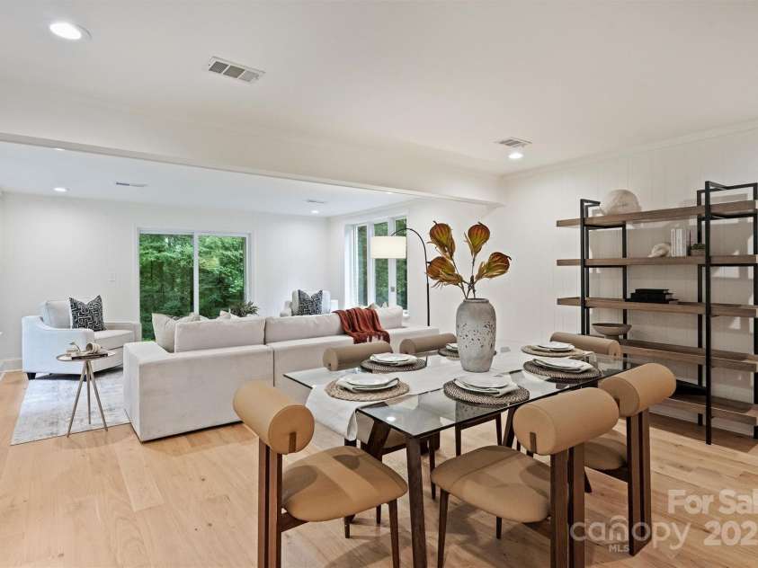 9520 Squirrel Hollow Lane, Charlotte, NC 28270.  MLS# CAR4290634, YatesRealty ID 20956. 