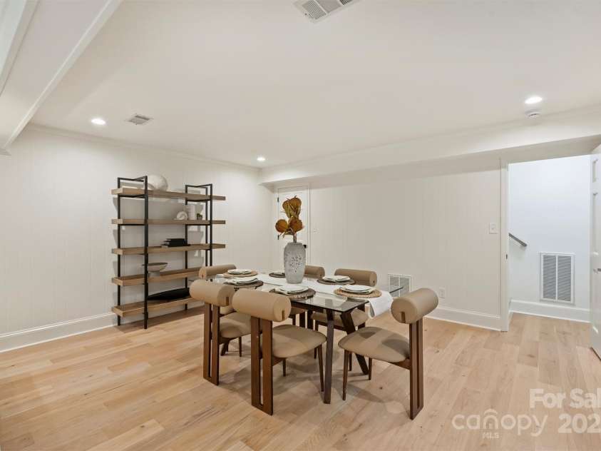 9520 Squirrel Hollow Lane, Charlotte, NC 28270.  MLS# CAR4290634, YatesRealty ID 20956. 