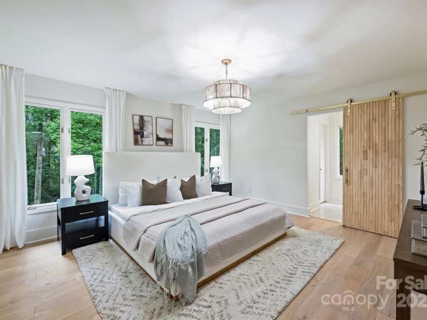 9520 Squirrel Hollow Lane, Charlotte, NC 28270.  MLS# CAR4290634, YatesRealty ID 20956. 