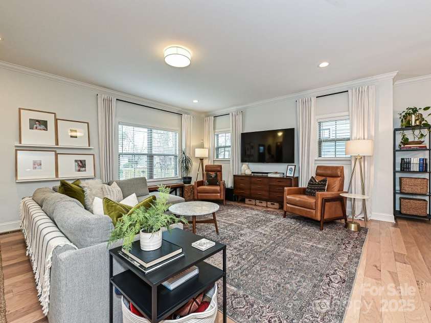 2518 Pinckney Avenue, Charlotte, NC 28205.  MLS# CAR4262897, YatesRealty ID 20957. 