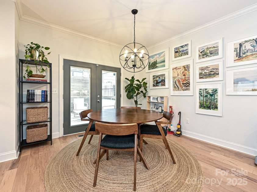 2518 Pinckney Avenue, Charlotte, NC 28205.  MLS# CAR4262897, YatesRealty ID 20957. 