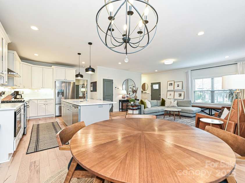 2518 Pinckney Avenue, Charlotte, NC 28205.  MLS# CAR4262897, YatesRealty ID 20957. 