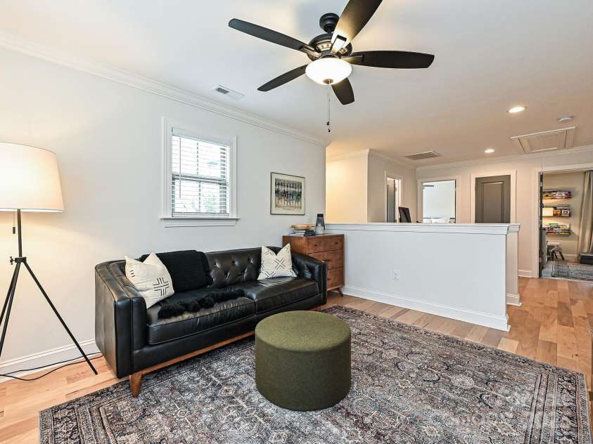 2518 Pinckney Avenue, Charlotte, NC 28205.  MLS# CAR4262897, YatesRealty ID 20957. 