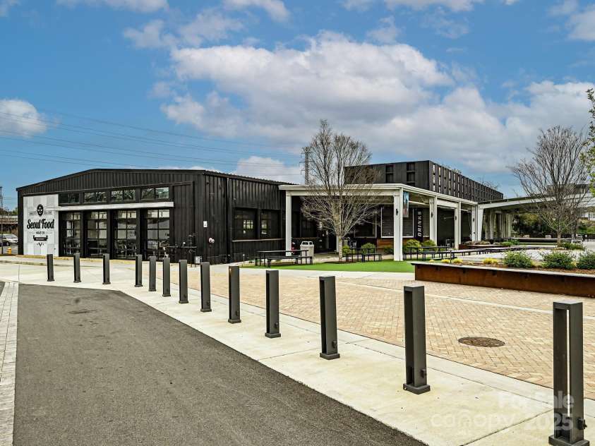 2518 Pinckney Avenue, Charlotte, NC 28205.  MLS# CAR4262897, YatesRealty ID 20957. 