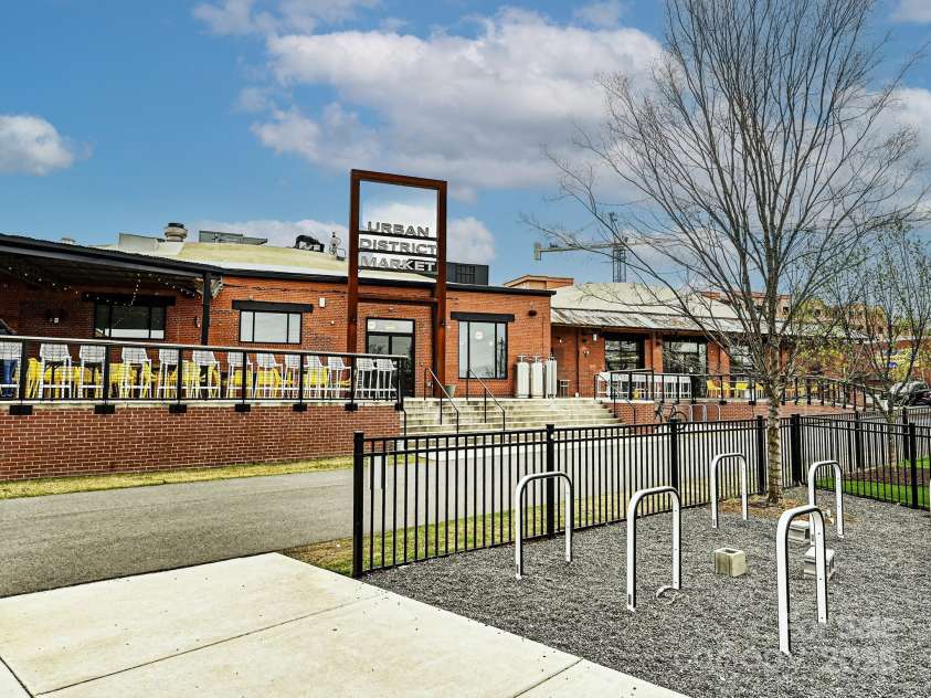 2518 Pinckney Avenue, Charlotte, NC 28205.  MLS# CAR4262897, YatesRealty ID 20957. 