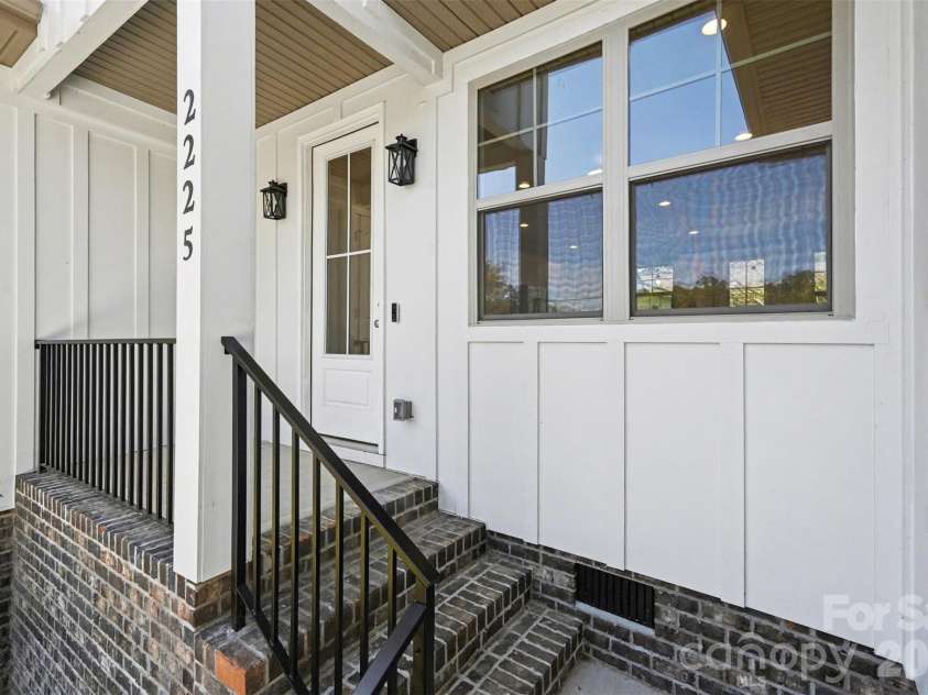 2225 Irma Street, Charlotte, NC 28216.  MLS# CAR4370906, YatesRealty ID 20958. 
