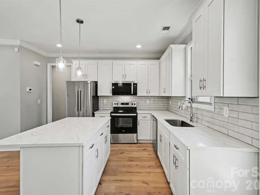 2225 Irma Street, Charlotte, NC 28216.  MLS# CAR4370906, YatesRealty ID 20958. 