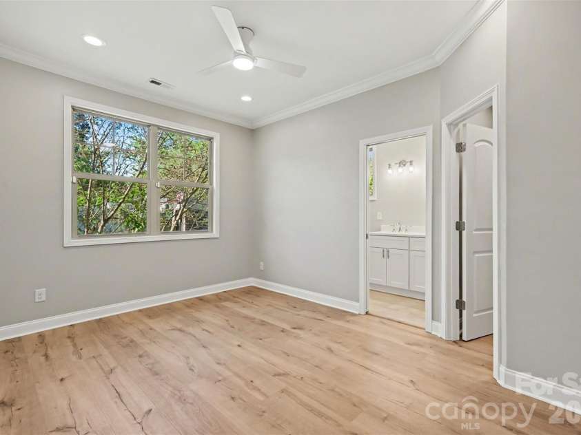 2225 Irma Street, Charlotte, NC 28216.  MLS# CAR4370906, YatesRealty ID 20958. 