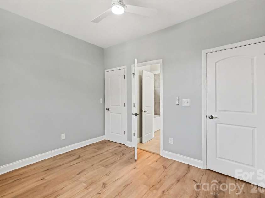 2225 Irma Street, Charlotte, NC 28216.  MLS# CAR4370906, YatesRealty ID 20958. 
