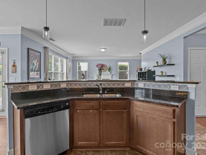 4117 Bright Road, Charlotte, NC 28214.  MLS# CAR4261381, YatesRealty ID 20958. 