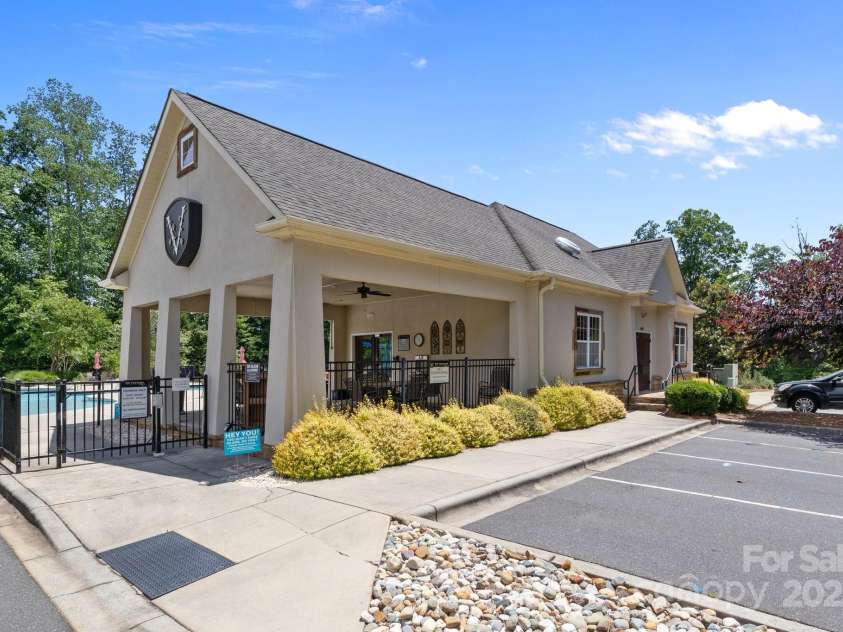 4117 Bright Road, Charlotte, NC 28214.  MLS# CAR4261381, YatesRealty ID 20958. 