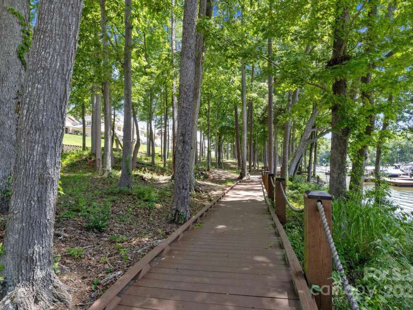 4117 Bright Road, Charlotte, NC 28214.  MLS# CAR4261381, YatesRealty ID 20958. 