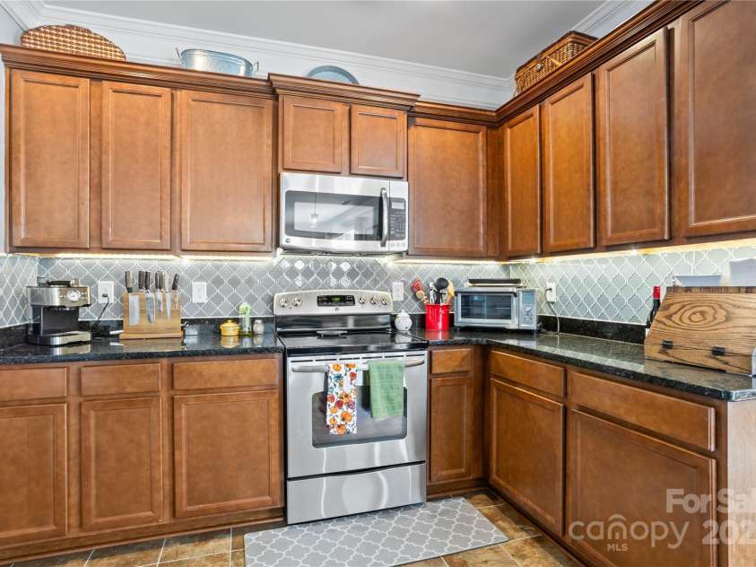 4117 Bright Road, Charlotte, NC 28214.  MLS# CAR4326380, YatesRealty ID 20958. 