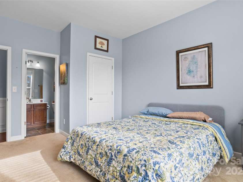 4117 Bright Road, Charlotte, NC 28214.  MLS# CAR4326380, YatesRealty ID 20958. 