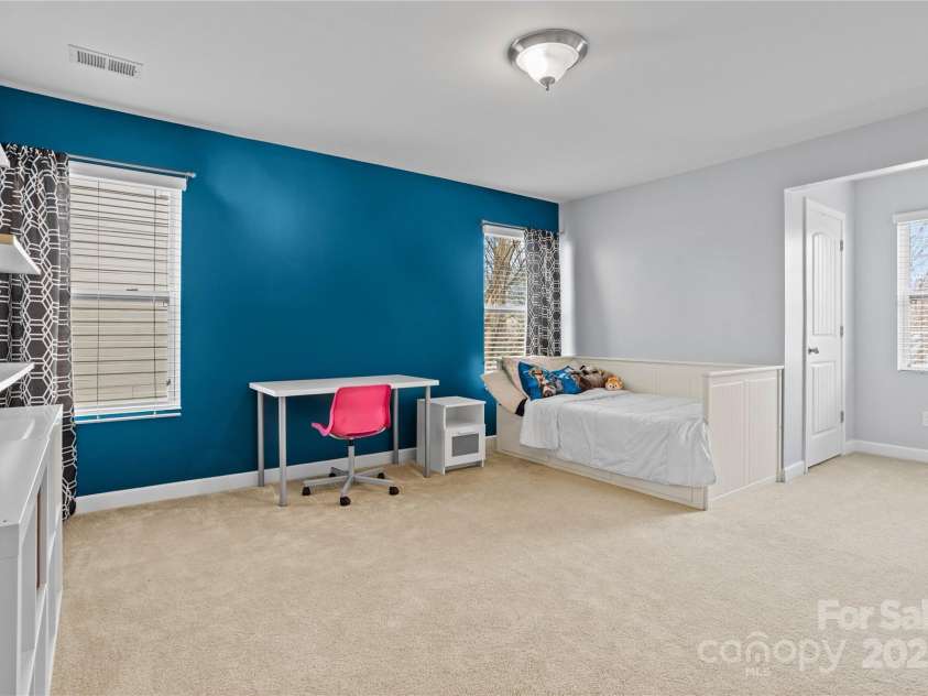 4117 Bright Road, Charlotte, NC 28214.  MLS# CAR4326380, YatesRealty ID 20958. 