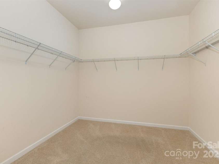 527 Livingston Drive, Lancaster, SC 29720.  MLS# CAR4264174, YatesRealty ID 20959. 