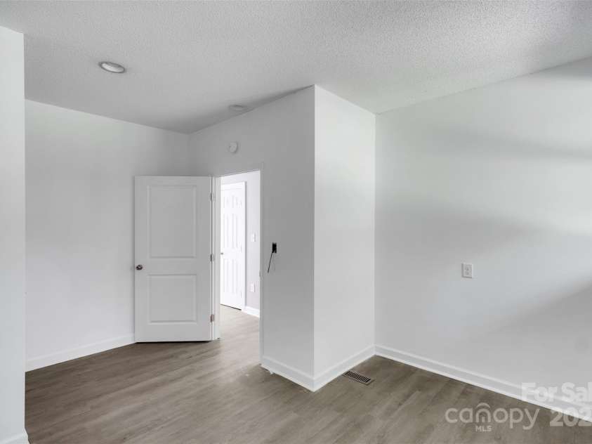 3333 Roberta Road, Concord, NC 28027.  MLS# CAR4325071, YatesRealty ID 2096. 3rd bedroom