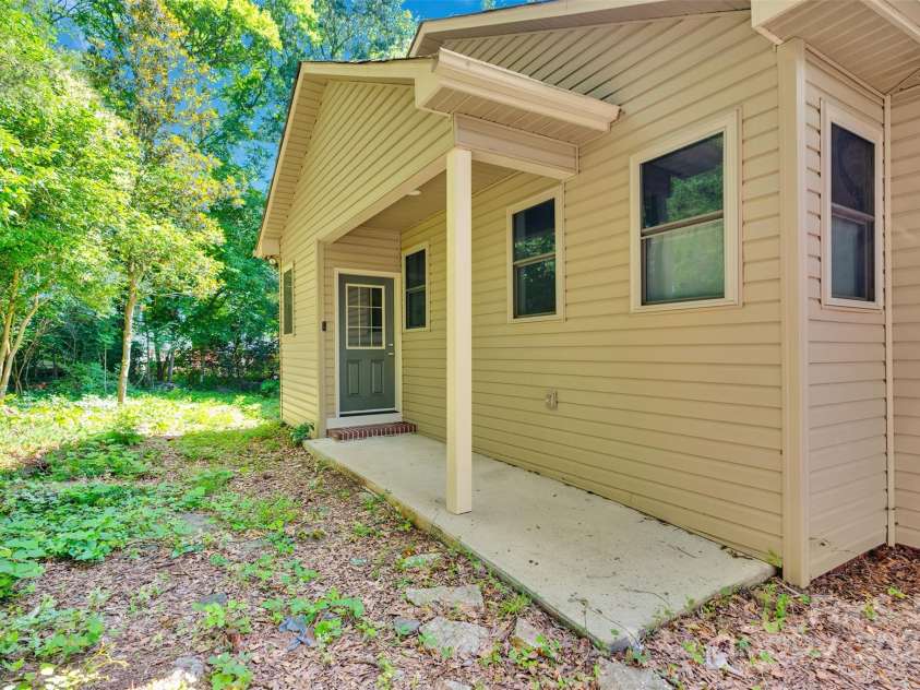 3333 Roberta Road, Concord, NC 28027.  MLS# CAR4325071, YatesRealty ID 2096. 