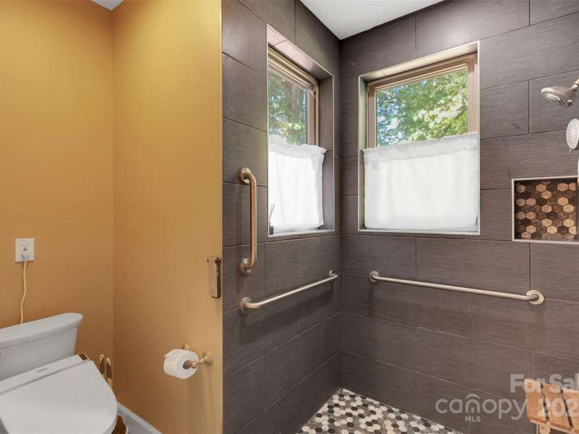 3333 Roberta Road, Concord, NC 28027.  MLS# CAR4325071, YatesRealty ID 2096. Accessible main bathroom off 2nd primary