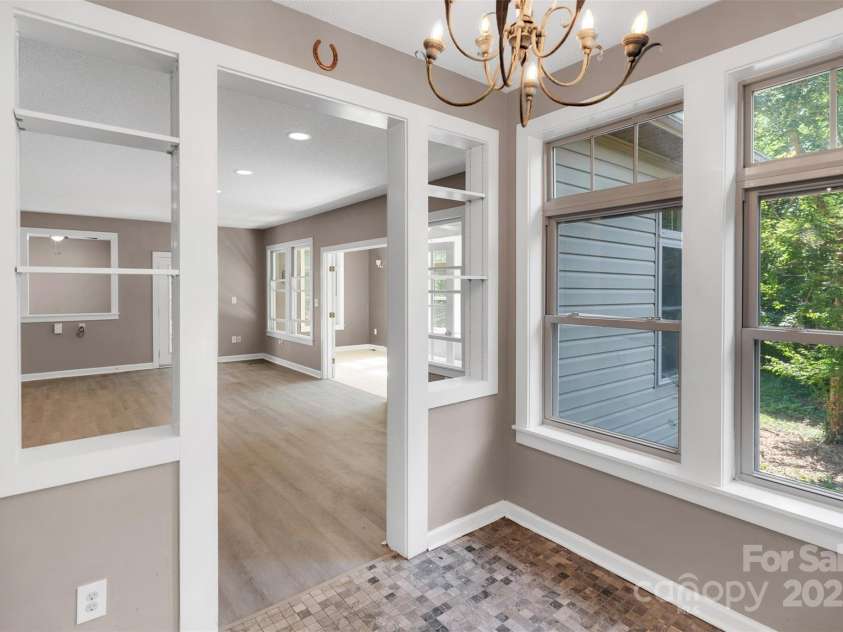 3333 Roberta Road, Concord, NC 28027.  MLS# CAR4325071, YatesRealty ID 2096. Light, Bright Foyer