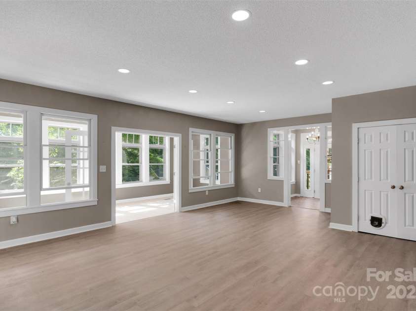 3333 Roberta Road, Concord, NC 28027.  MLS# CAR4325071, YatesRealty ID 2096. Living Room