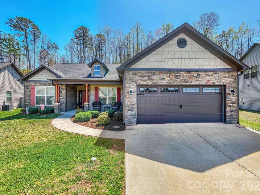 153 Water Leaf Drive, Weaverville, NC 28787.  MLS# CAR4367403, YatesRealty ID 20960. 
