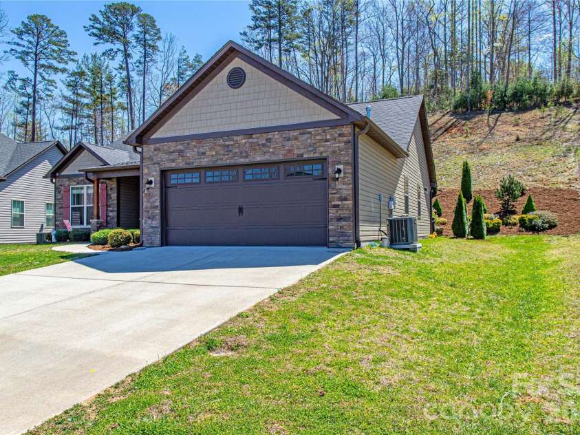 153 Water Leaf Drive, Weaverville, NC 28787.  MLS# CAR4367403, YatesRealty ID 20960. 