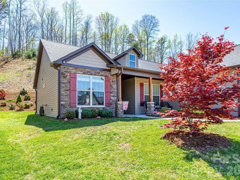 153 Water Leaf Drive, Weaverville, NC 28787.  MLS# CAR4367403, YatesRealty ID 20960. 