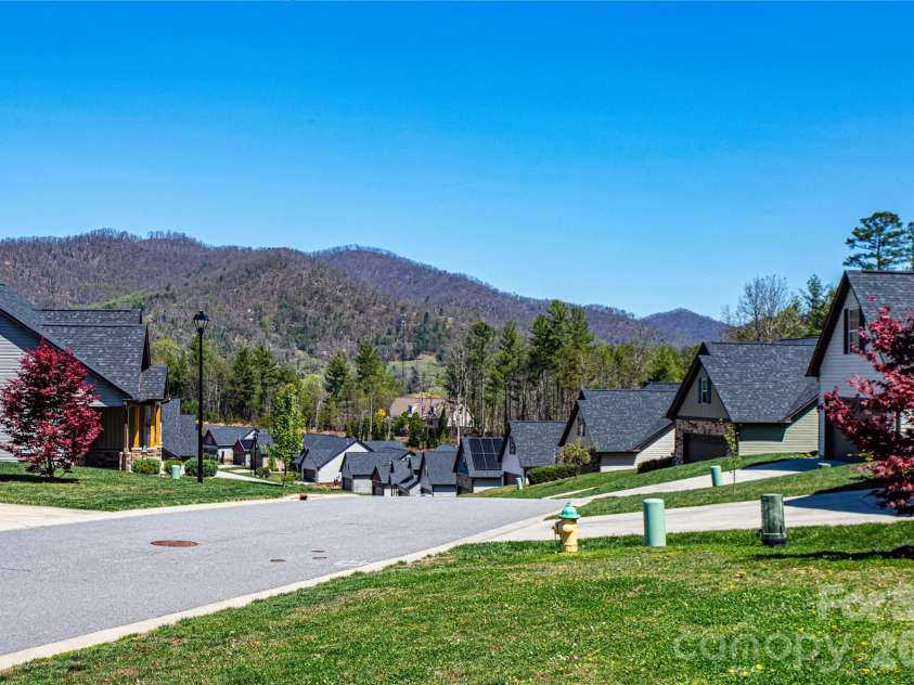 153 Water Leaf Drive, Weaverville, NC 28787.  MLS# CAR4367403, YatesRealty ID 20960. 