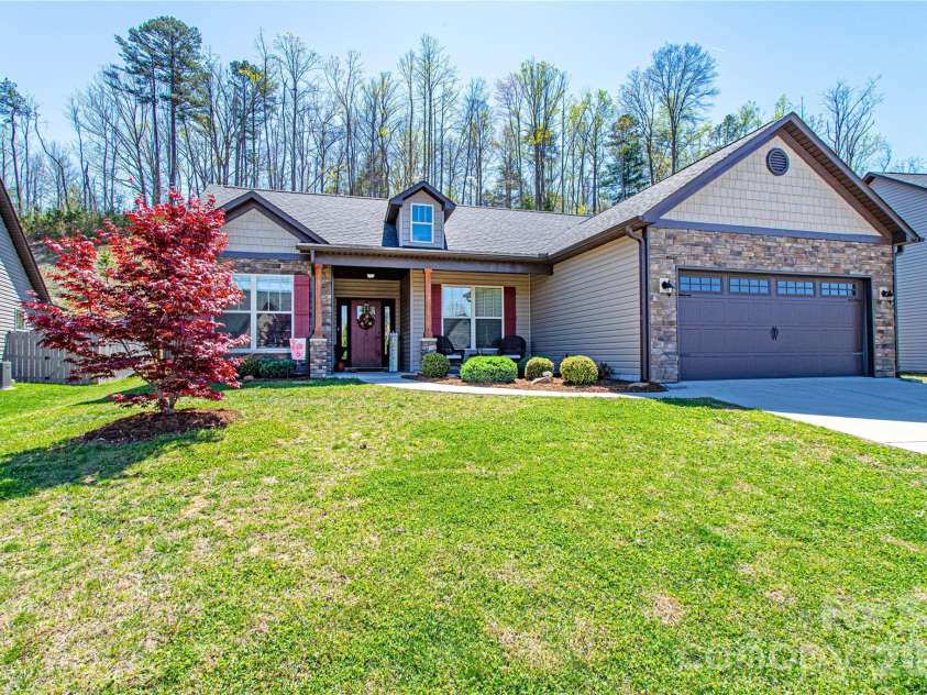 153 Water Leaf Drive, Weaverville, NC 28787.  MLS# CAR4367403, YatesRealty ID 20960. Welcome to Maple Trace
