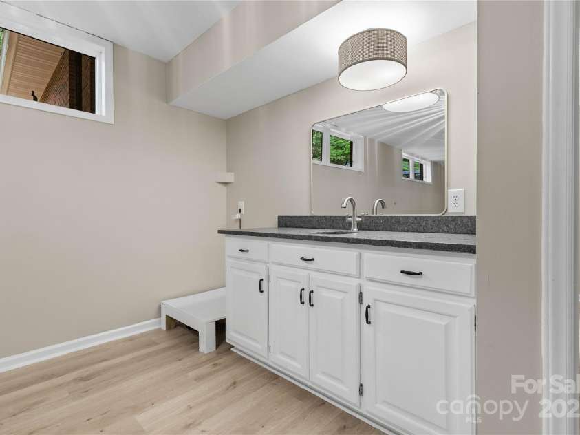 5916 Cashion Road, Huntersville, NC 28078.  MLS# CAR4266998, YatesRealty ID 20960. Basement Level Recreation Room Wet Bar